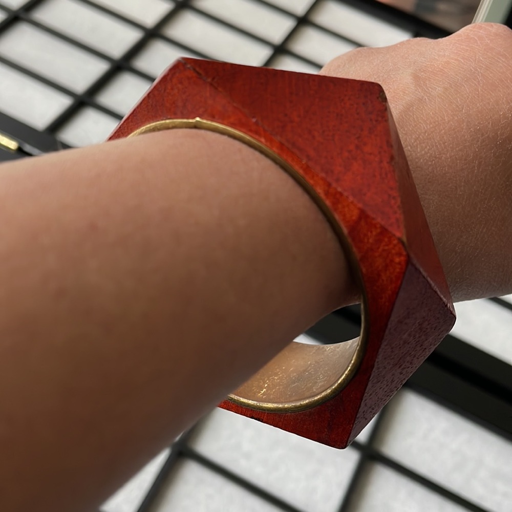 Dioscuri. Wood Bracelet - Picture 6 of 12